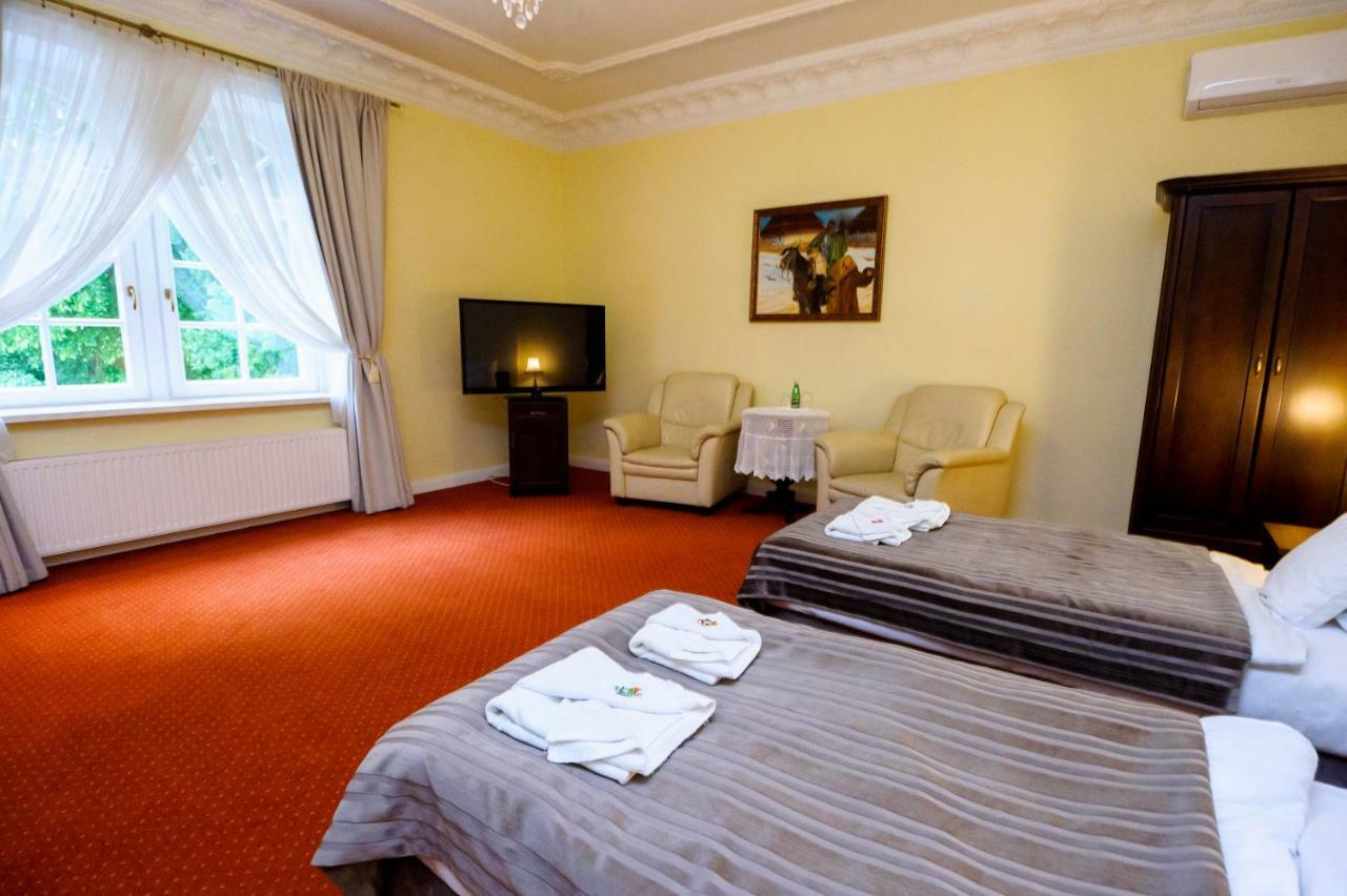 Hotel Dwor Sójki מראה חיצוני תמונה