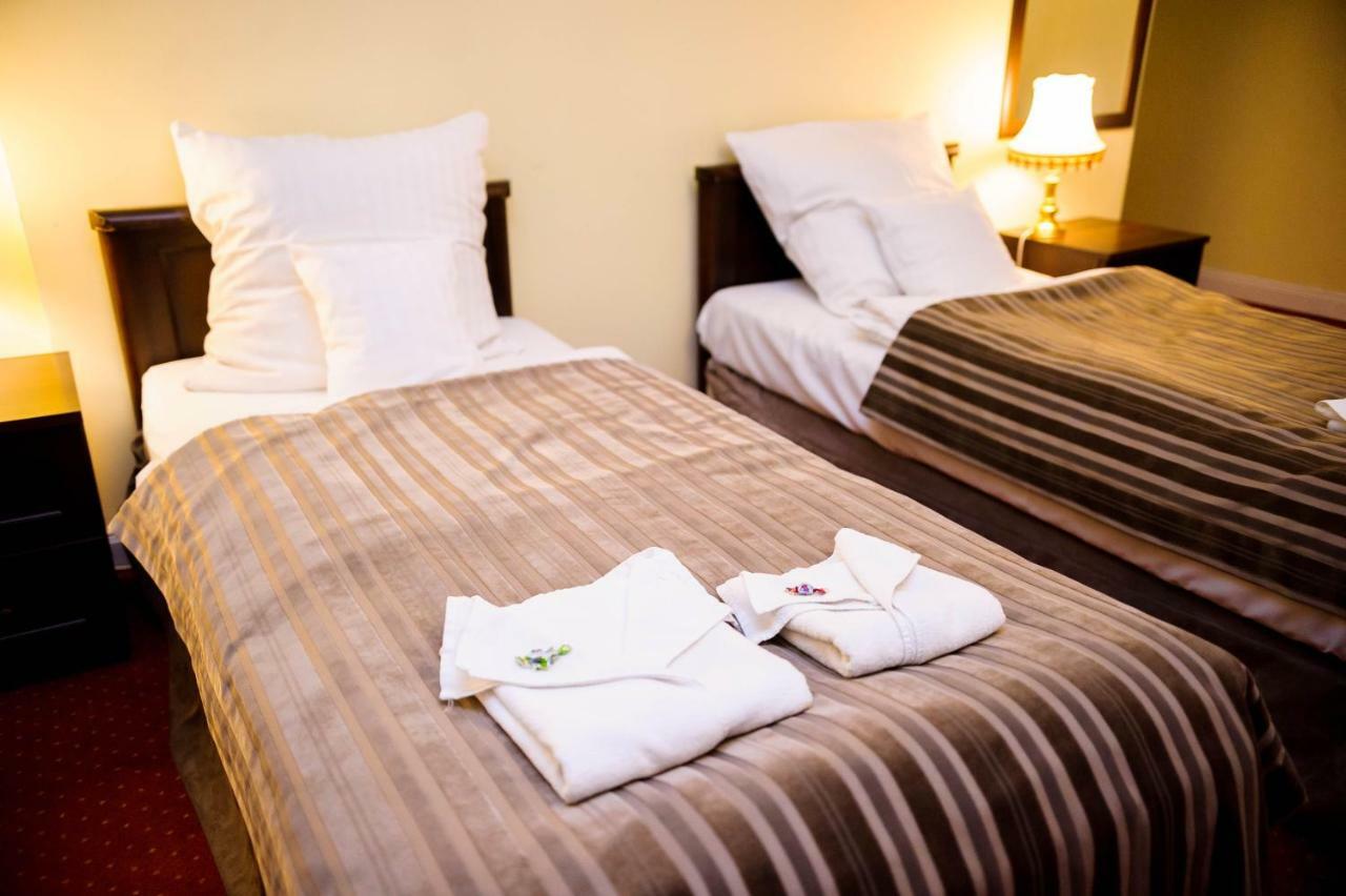 Hotel Dwor Sójki מראה חיצוני תמונה