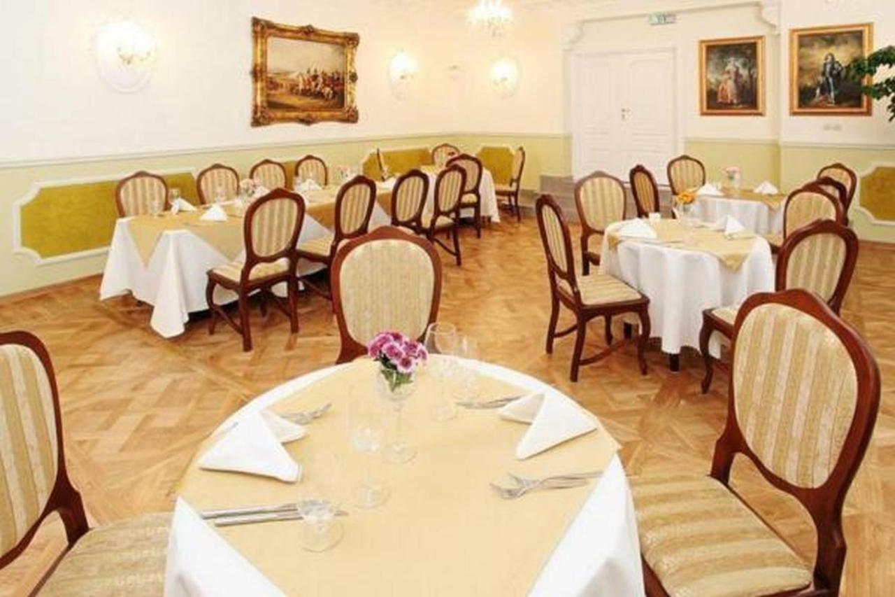 Hotel Dwor Sójki מראה חיצוני תמונה