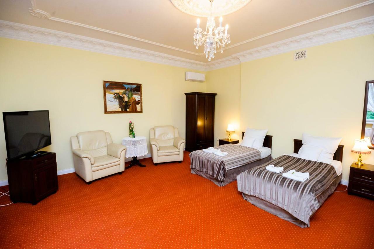 Hotel Dwor Sójki מראה חיצוני תמונה