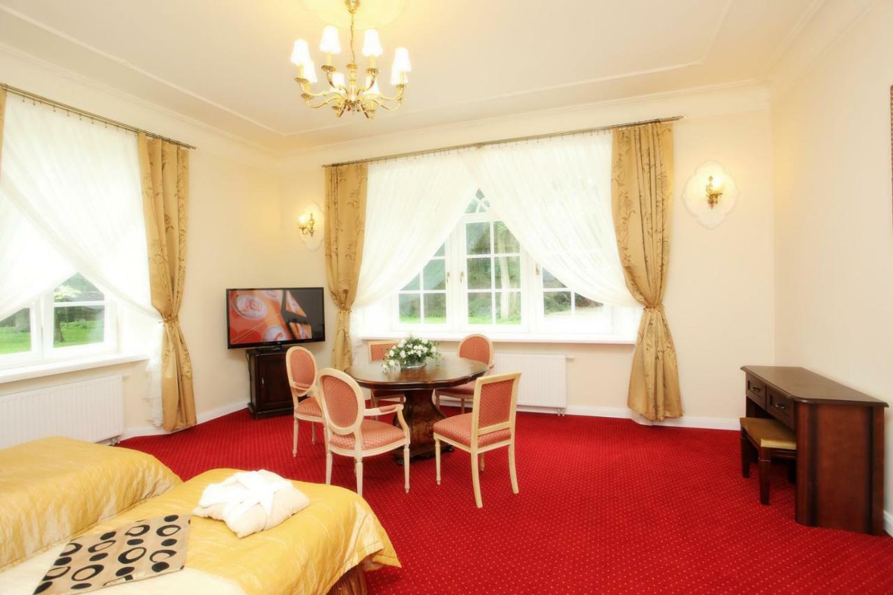 Hotel Dwor Sójki מראה חיצוני תמונה
